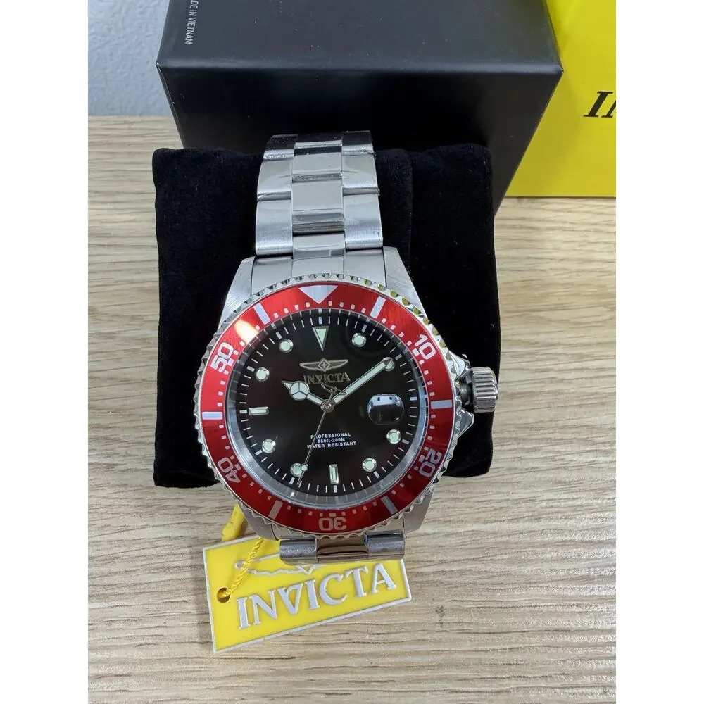 Invicta Men's Pro Diver 43mm SS Quartz Watch, Red Bezel Black‎ Dial 22020
